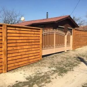 Деревянный забор под ключ